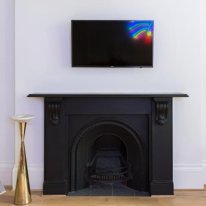 Stunning Notting Hill, 3 Bd, Fine Street, Garden Londen